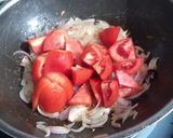 A picture of step 1 of Garlic Hyderabadi Paneer.