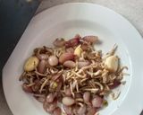 Foto langkah ke 7 dari resep Teri Medan Bumbu Bawang Pedas ✅.