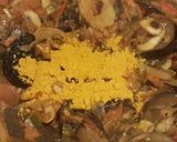 Foto del paso 6 de la receta: Pollo al cava con verduras, champiñones, jengibre y cúrcuma