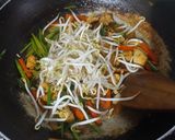 Foto langkah ke 4 dari resep Ayam Tumis Daun Bawang.