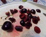 Foto del paso 2 de la receta: Batido de zanahoria, ciruelas y cerezas con leche de coco y miel