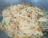 Foto langkah ke 5 dari resep Misoa goreng.