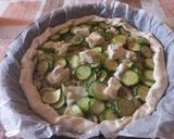 Foto del passaggio 5 della ricetta Torta salata con tonno zucchine e gorgonzola