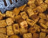 Foto del paso 4 de la receta: Tofu orgánico a las 7 especias 🌱 comino, cúrcuma, pimienta, pimentón, canela, jengibre y merkén 🍜