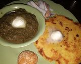 A picture of step 3 of Makki ki roti sarso ka saag.