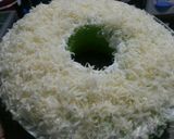 Foto langkah ke 4 dari resep Bolu kukus pandan.