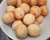 Foto langkah ke 4 dari resep Chapssal Korean Donuts.