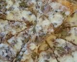صورة لخطوة 3 من وصفة بيتزا المطاعم من اروع ما يكون 🍕 😍