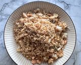 Foto langkah ke 5 dari resep Nasi Goreng Salmon.