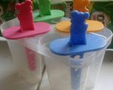 Foto langkah ke 6 dari resep Milo Popsicles.
