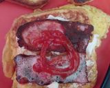 Foto del paso 3 de la receta: Sándwich de huevito con tocino 😋