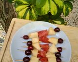 Une image de l'étape 3 de Brochettes fruits de saison 🍒🍌🍉.