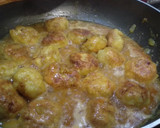 Foto del paso 7 de la receta: Albóndigas de rape y langostinos con pizca de curry