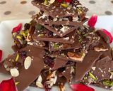 A picture of step 4 of Hippie chocolate bark.