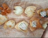 A picture of step 7 of Wonton cups.