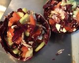 Une image de l'étape 8 de Chaudrons sanguinaires de salade composée (tomates,concombre,feta).