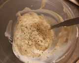 Une image de l'étape 2 de Pizza blanche au jambon et pecorino.