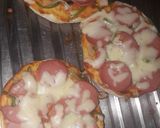 Foto del paso 2 de la receta: Pizza con pan de pita