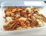 Foto langkah ke 4 dari resep Nasi Rasa Soto Ayam Suwir.