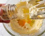 Foto langkah ke 2 dari resep Gluten free vanilla sugar cookies.