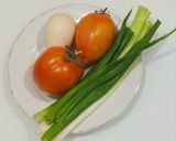 Foto langkah ke 1 dari resep Sup Telur Tomat / Dàn huā tāng 蛋花汤.