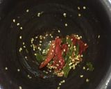 รูปขั้นตอนการทำที่ 2 ของ “ต้มยำไก่ใส่เห็ดนางฟ้า”