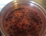 A picture of step 5 of Peach schnapps cranberry sauce.