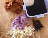 Foto langkah ke 3 dari resep Cukiok kecap (kaki babi) - non Halal.