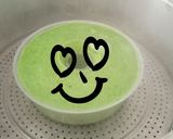Foto langkah ke 4 dari resep Bolu pandan kukus 2 telur.