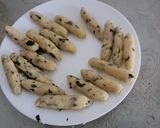 Foto langkah ke 5 dari resep Stik Kentang Keju.
