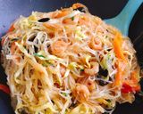 Hình bước làm 6 của món Bún Tàu Xào Tôm Khô & Rau Củ