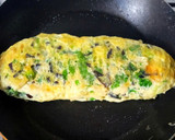 Foto langkah ke 4 dari resep Omelette Bayam Jamur Kuping.