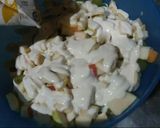 A picture of step 3 of Creamy Fruit chaat🍌🍎🍇🍋.