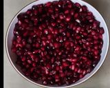 A picture of step 1 of Pomegranate milk shake.