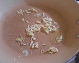 Foto del paso 3 de la receta: Piña con Camarones Gratinados
