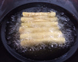 Foto del paso 4 de la receta: Flautas de chorizo y papa, fácil y rápido