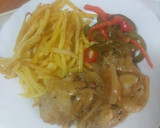 Foto del paso 7 de la receta: Contramuslos de pollo en adobo con guarnición