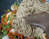 Foto langkah ke 3 dari resep Mie Goreng Hongkong.