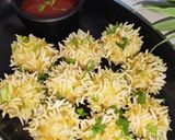 A picture of step 6 of 'Healthy Stuffed Rice balls'.