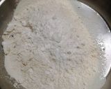 A picture of step 1 of Jain Cheese burst pizza.