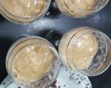 A picture of step 6 of Rainbow Custard with Cookies !.
