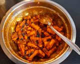 A picture of step 2 of Lasooni carrot.