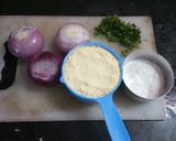 A picture of step 1 of Crispy Onion Pakoda.