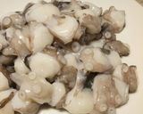 A picture of step 1 of Polpo alla Luciana.