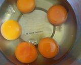 Foto langkah ke 1 dari resep Telur Dadar (ala chef Renatta).