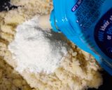 A picture of step 4 of Coconut mawa fudge - Coconut mawa cake.