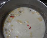 A picture of step 2 of Milk sweet cherry phirni.