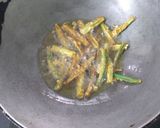 कुरकुरी भिंडी और तिकोना पराठा (kurkuri bhindi aur tikona paratha recipe in hindi) रेसिपी चरण 2 फोटो