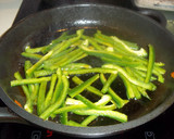Foto del paso 6 de la receta: Fajitas de solomillo de pollo y pimientos