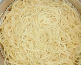 A picture of step 1 of Vegetable pasta with fried fish.